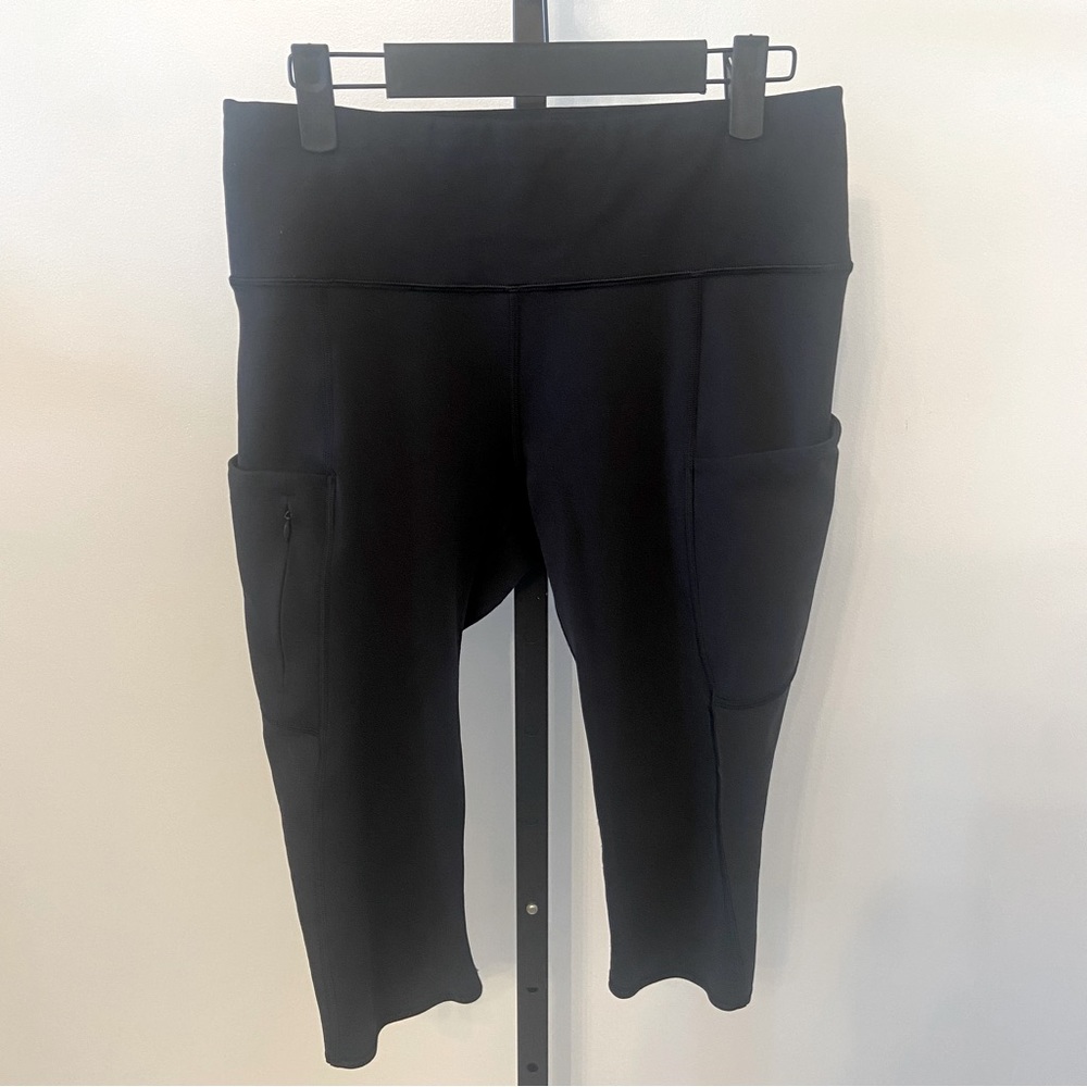 Athleta Women's Black All In Crop Leggings Size Medium